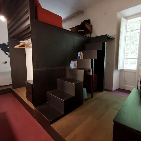 Casa Rossa Apartment *